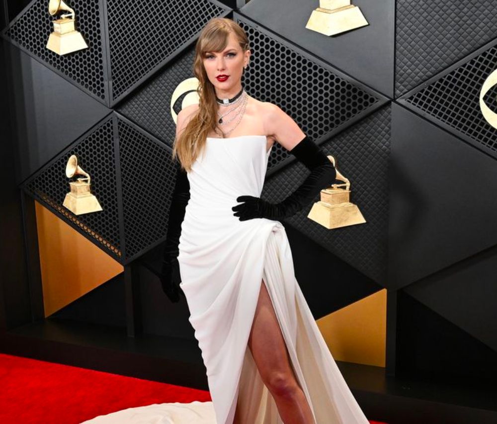 The biggest music event has taken place and inspired the fashion world. Let's see 10 Best Dressed Celebrities at the 2024 Grammy.