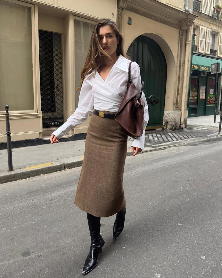 What to Wear with a Brown Pencil Skirt: Check Out These 7 Color Combos!