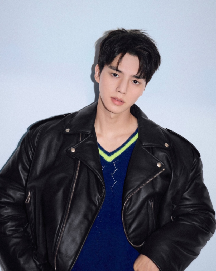 The Face of Modern Luxury: Song Kang Officially Becomes LOEWE's Global Brand Ambassador